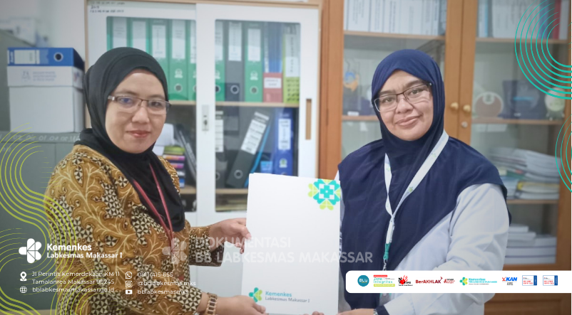 Tim promosi BB Labkesmas Makassar saat melakukan kunjungan sosialisasi layanan laboratorium ke fasilitas kesehatan di Makassar.